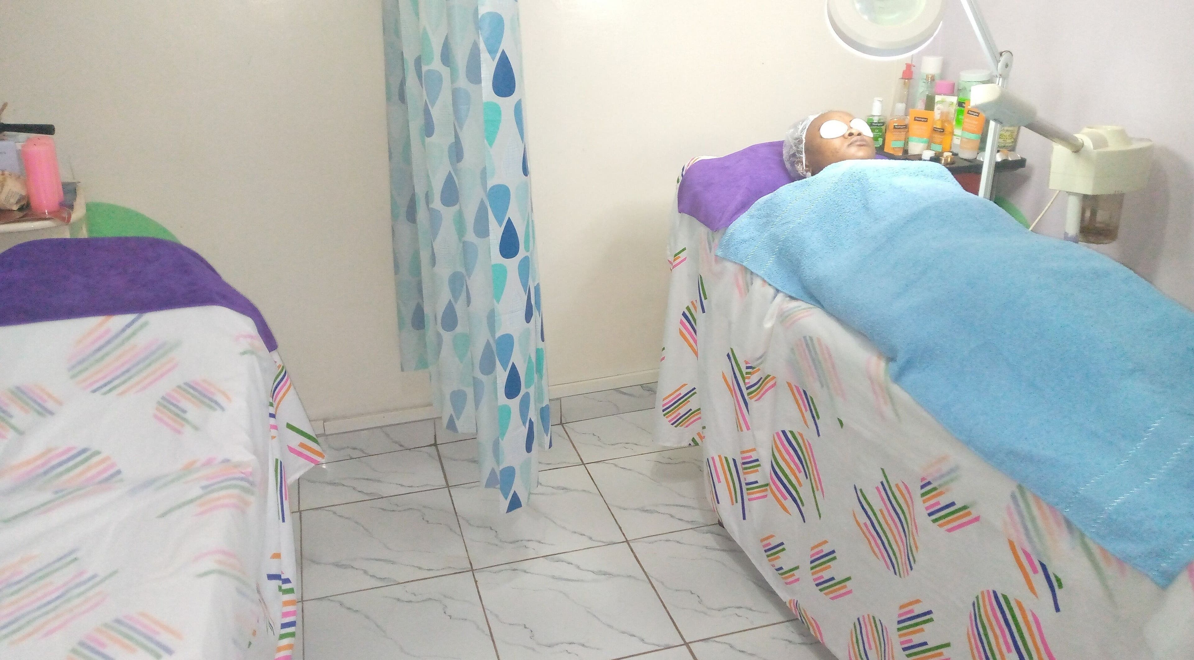 Cabine de soin relaxante au PBP - BEAUTY (Salon de Beauté), Yaoundé, Centre, CM.