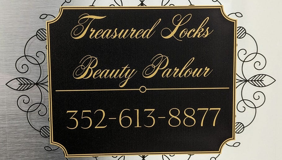 Treasured Locks Beauty Parlour – obraz 1