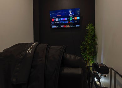 Relaxation lounge area at My Recovery Lounge, Port Melbourne Beach, Victoria, AU with TV and seating.