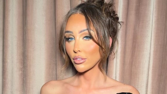 Makeup by Robyn Martin (SATURDAYS WELLING)