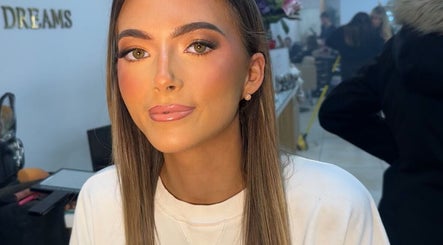 Makeup by Robyn Martin (SATURDAYS WELLING) image 2