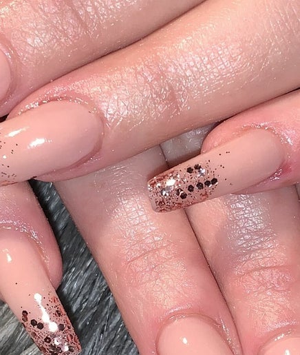 Flaunt It Nails image 2
