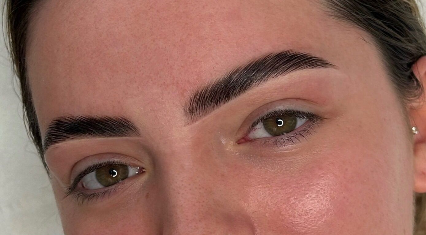 Perfectly shaped eyebrows at Kovara Beauty, Leixlip, County Kildare, IE, showcasing expert grooming.