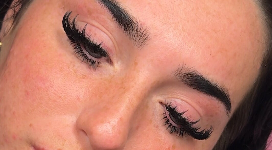 Close-up of elegant eyelash extensions at Skin & Beauty By Ells & Ella’s Luxe Aesthetics, LUTON, England, GB.