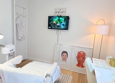 Relaxing treatment room at Skin Spa Home Beauty Studio, Collaroy Plateau, New South Wales, AU.