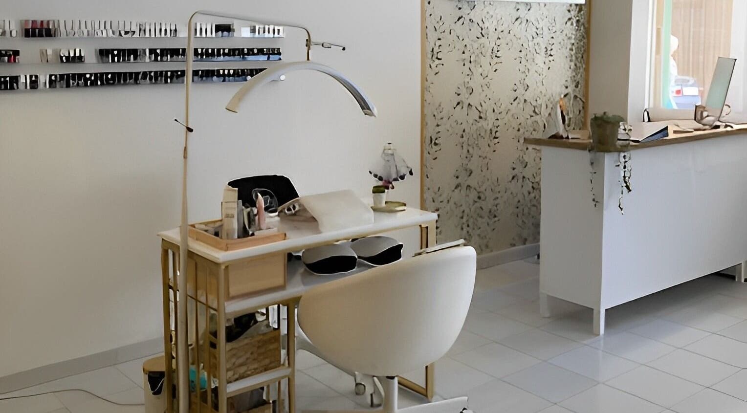 Área de manicura en Meraki by Desiree Pilar, Talavera De La Reina, Castilla-la Mancha, ES.