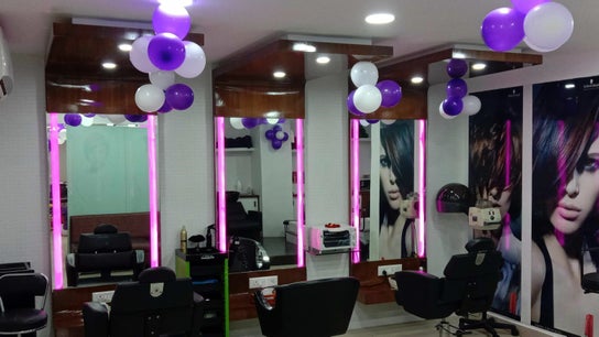 Naturals Unisex Salon & Spa Thanisandra