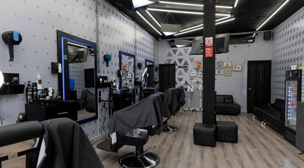 Elegance Barberia SD image 3