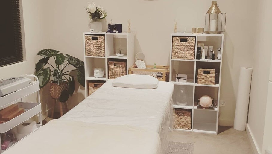 Tranquil treatment room at Heavenly Balance by Trish in Coogee, Western Australia, AU featuring cozy decor.
