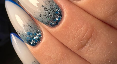 Nails Anoo image 2