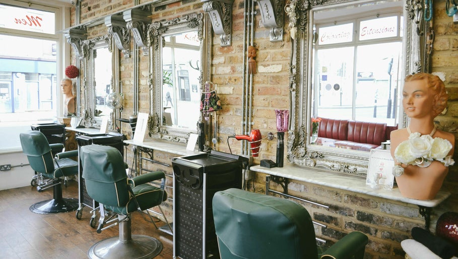 New Cross Hair and Beauty Salon image 1