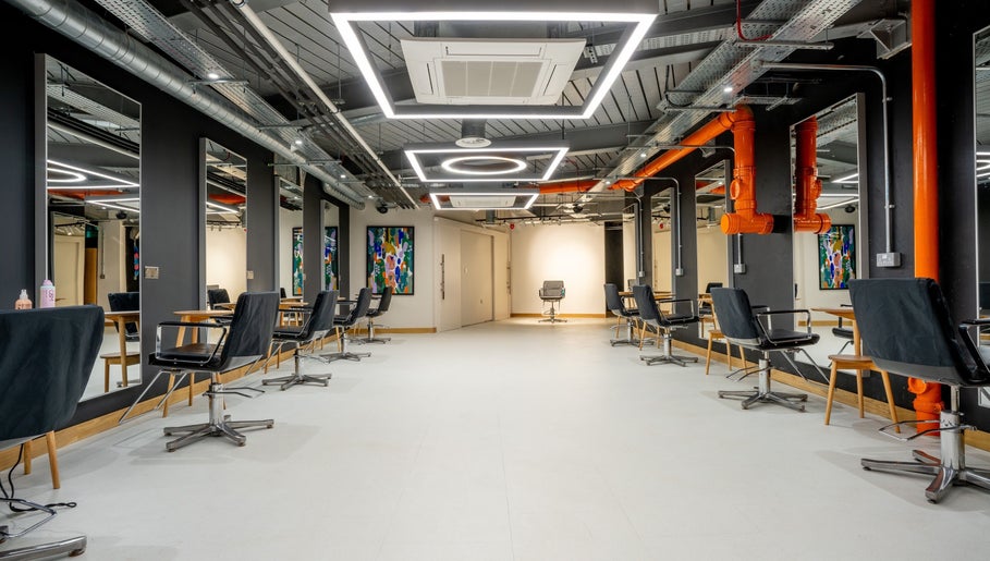 Gareth Vance Salon image 1