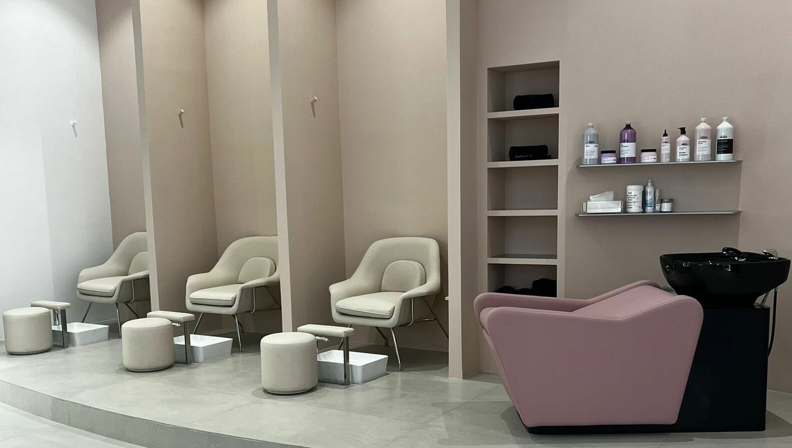 Elegant spa chairs at Mauve Spa, Abu Dhabi, AE, offering a serene and luxurious wellness experience.