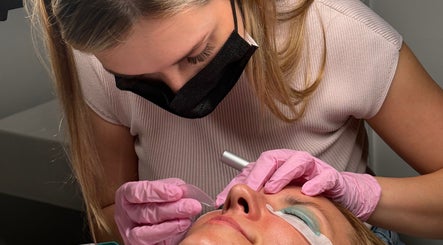 BeautyTherapy Room - Lashes & Brows