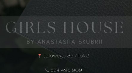 Girls_house_rz