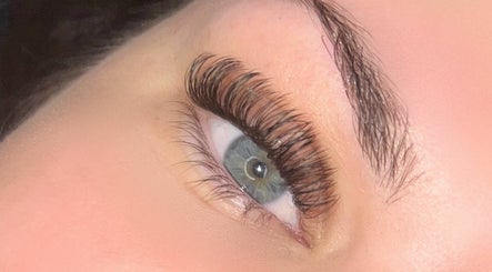 Nicky’s Lash House