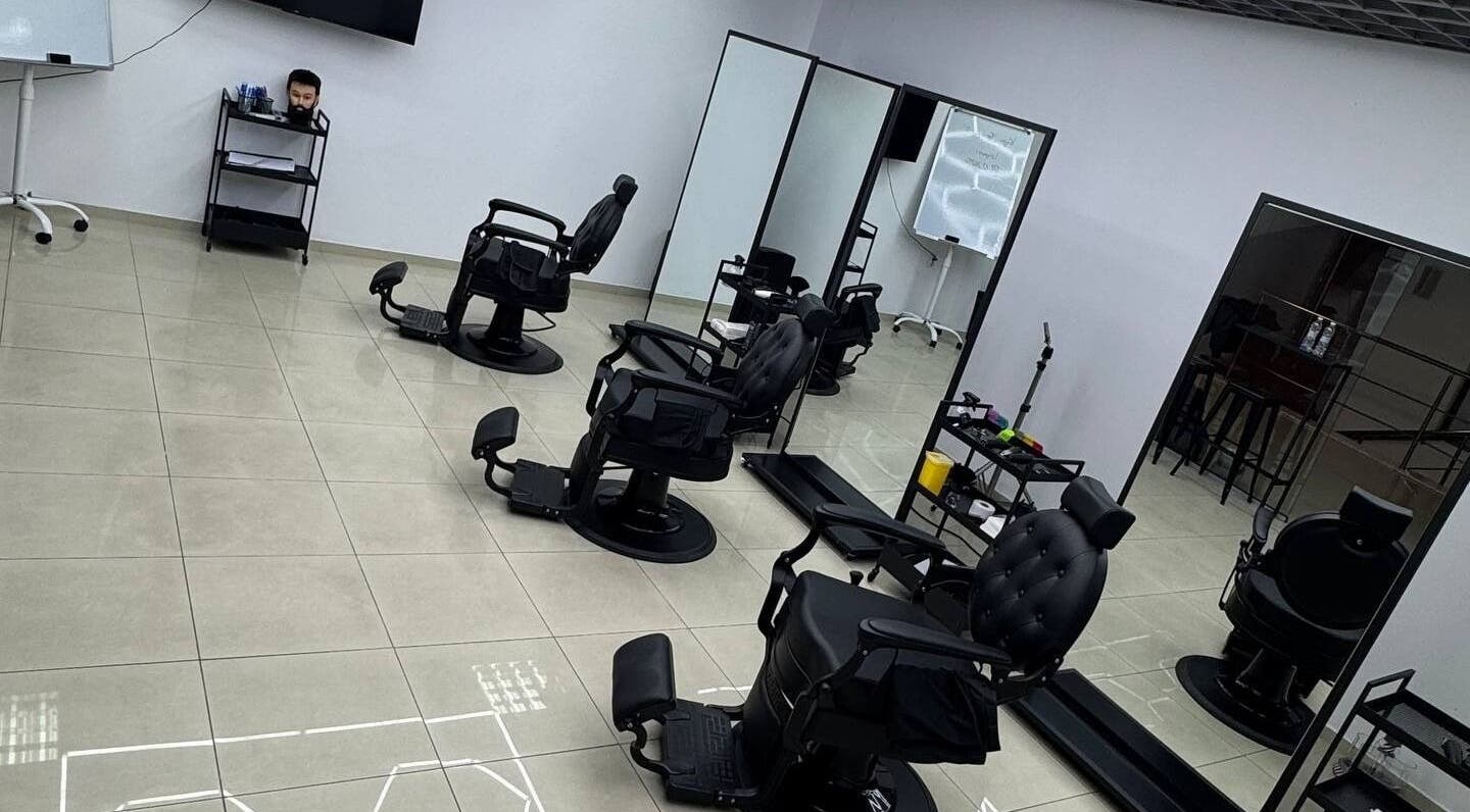 Интериор на Hansel and Gretel Barber Academy Plovdiv, модерно подреден в Пловдив, Пловдив, BG.