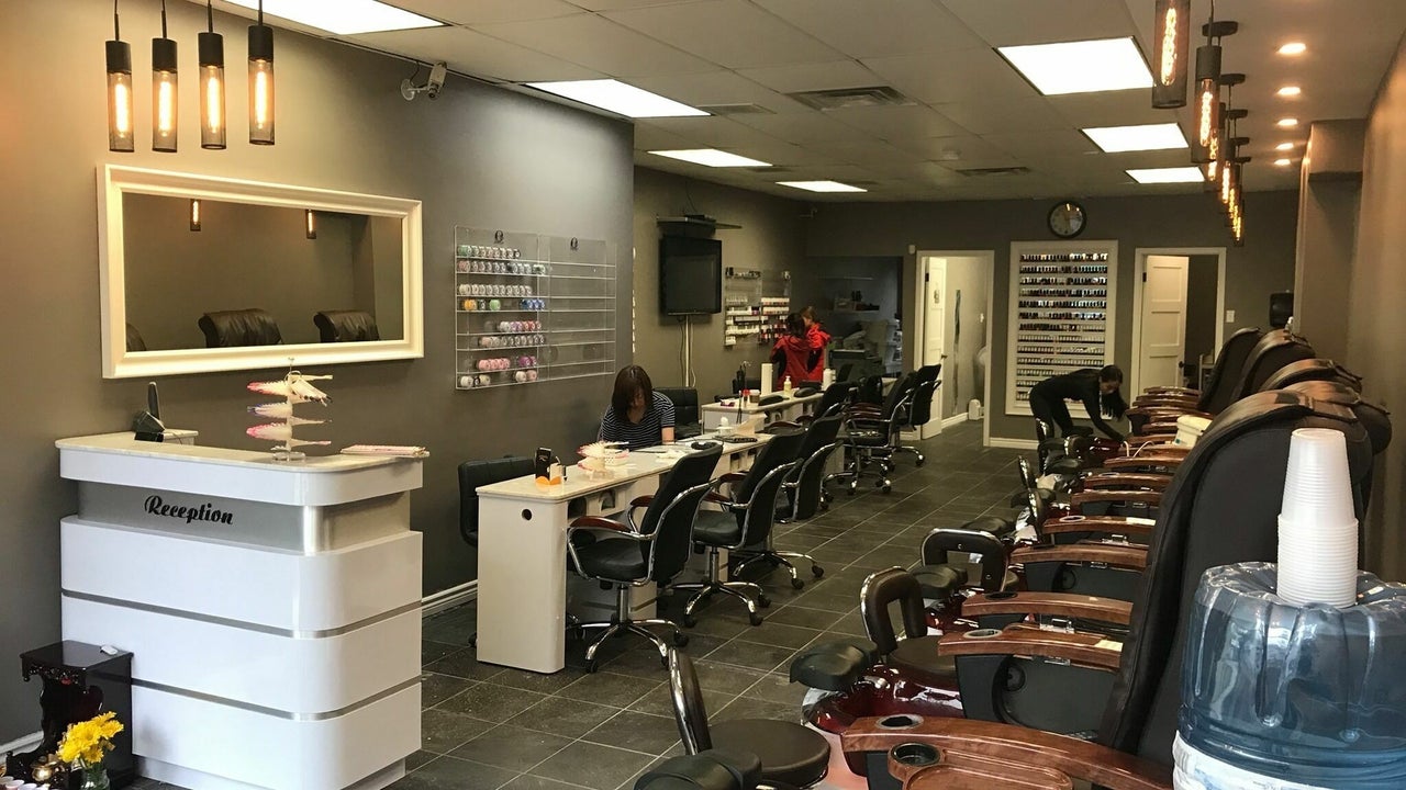 Chic Nail Salon 715 College Street Toronto Fresha