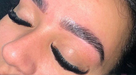 Ladore Lashes