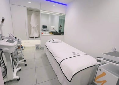 Modern treatment room at Serenity Cosmetic Clinic, Chatswood, New South Wales, AU with advanced equipment.
