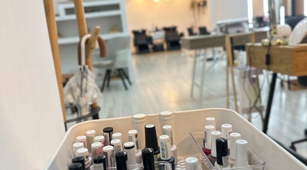 Variedade de esmaltes na Jaminny Amorim Concept Beauty, Braga, Braga, PT.