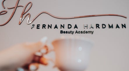 Studio Fernanda Hardman Beauty image 3