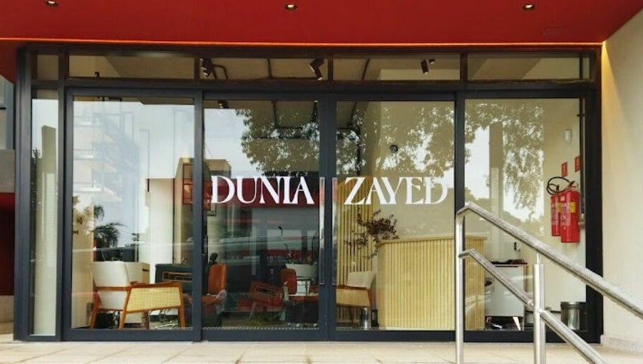 Dunia Zayed, bild 1