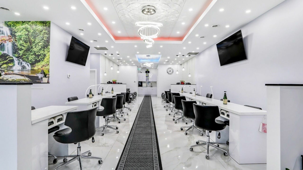 Maxxie Nails 7600 Weston Road Unit 11 Vaughan Fresha