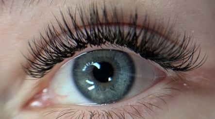 Okanagan Zen Lash
