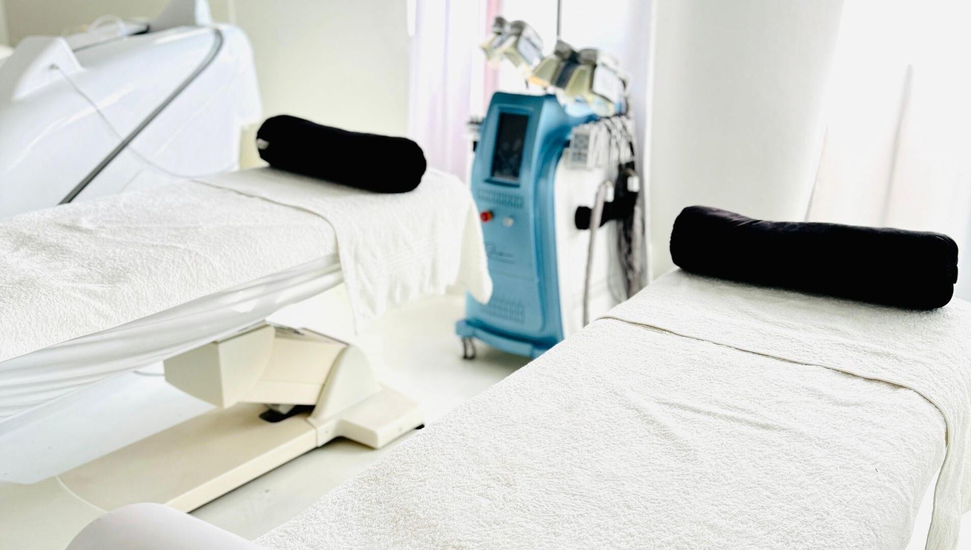 Relaxing treatment beds at Face it Spa, Tsumeb, Oshikoto Region, NA, offering tranquility and comfort.