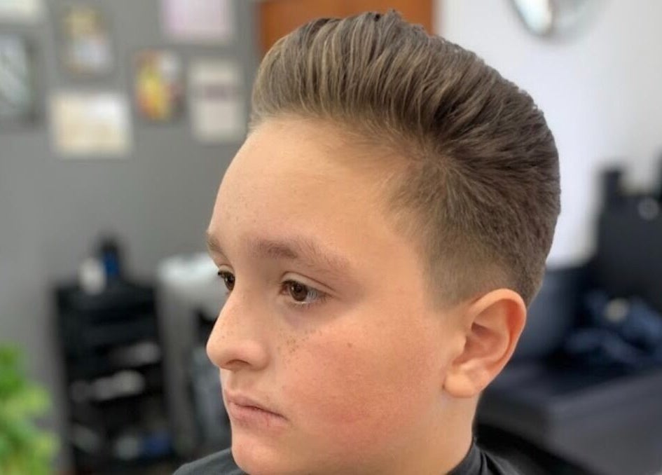 Corte de cabelo moderno em KGYMA Barber, A Ver-o-mar, Porto, PT.