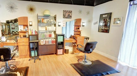 Shear Maddness Hair Salon image 2