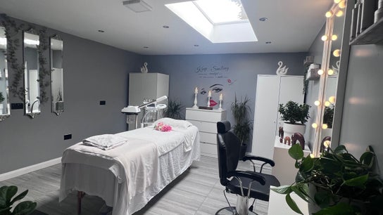 Alicia Beauty Home Base Salon