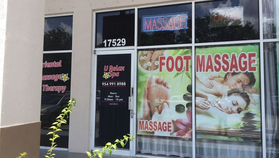 Front of U Relax Spa Foot and Body Massage, Pembroke Pines, Florida, US showing welcoming entrance.