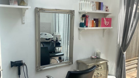 Andria Loizou Hair