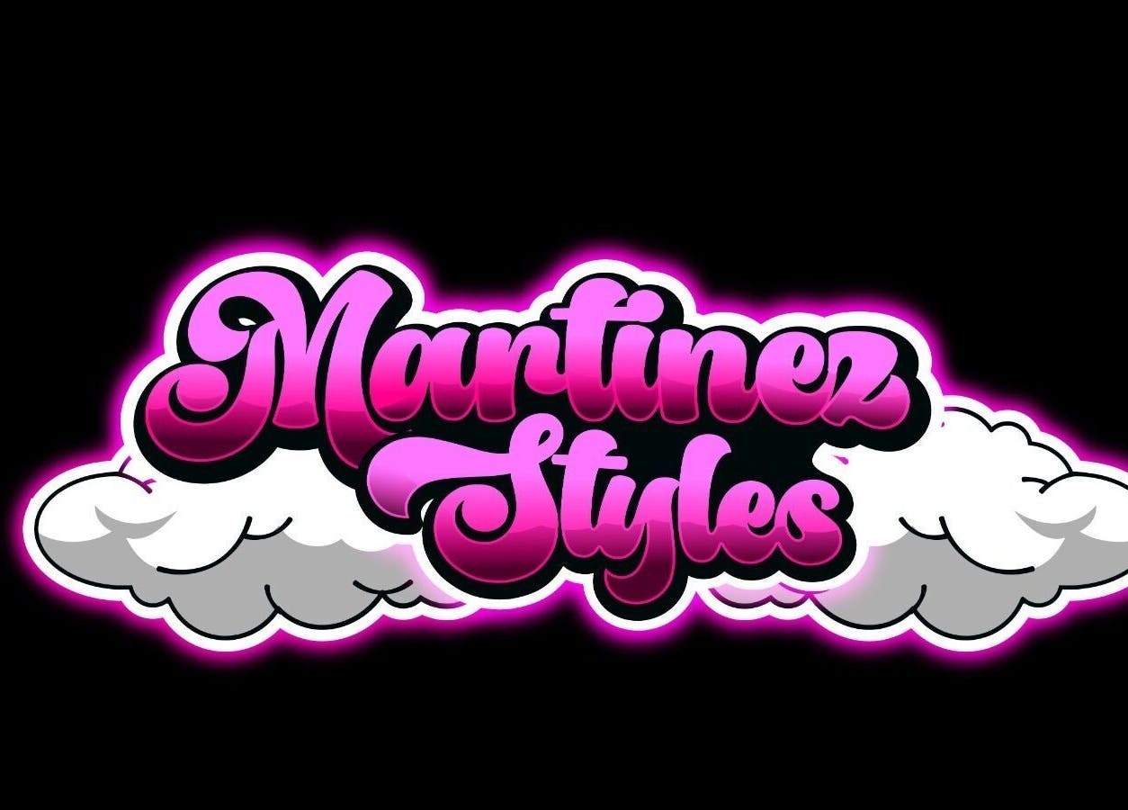 Logo de Martinez Styles avec lettrage rose entouré de nuages, situé à Laval, Québec, CA.