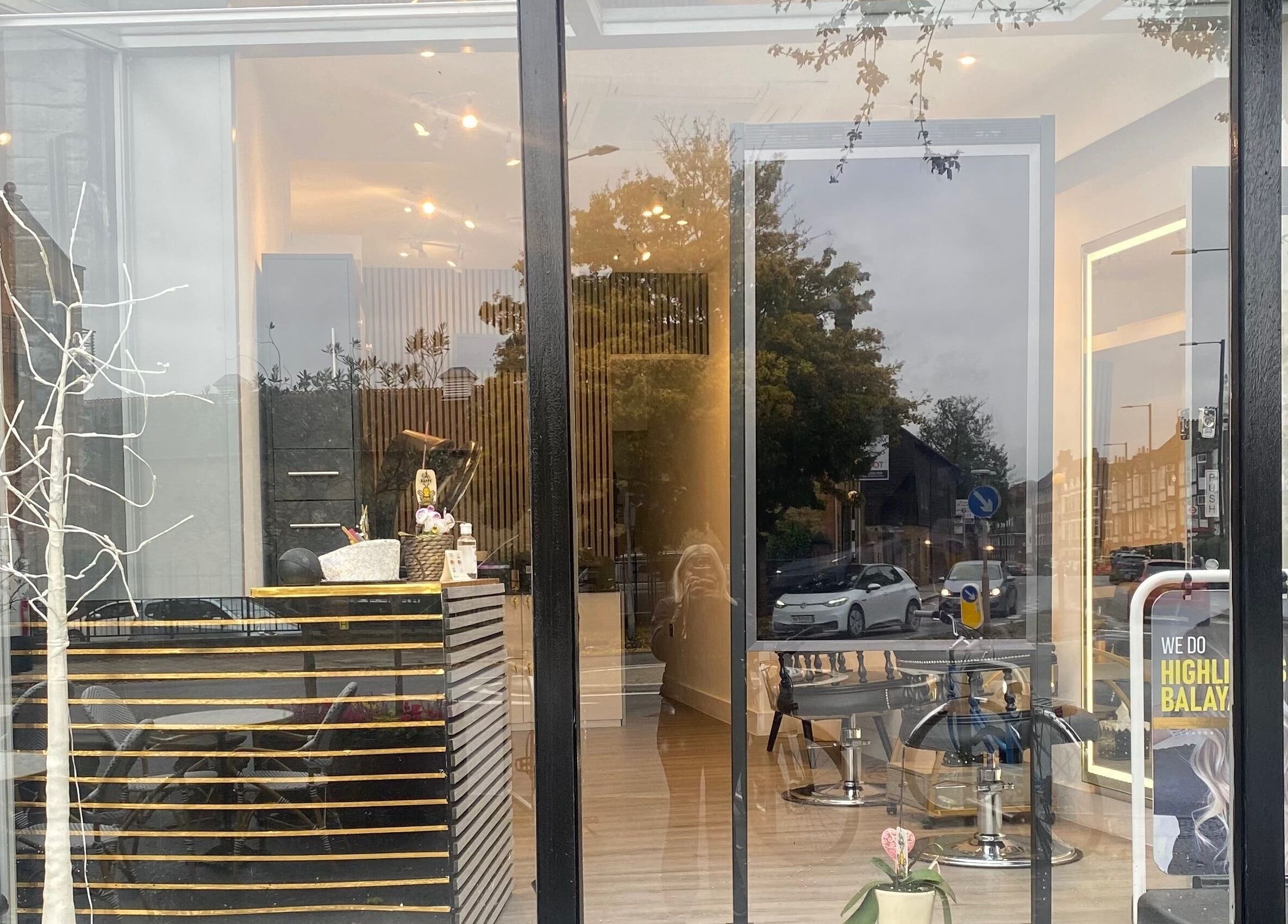 Elegant salon entrance at Just Gorgeous by Paty Silva in London, England, GB with modern decor and welcoming atmosphere.