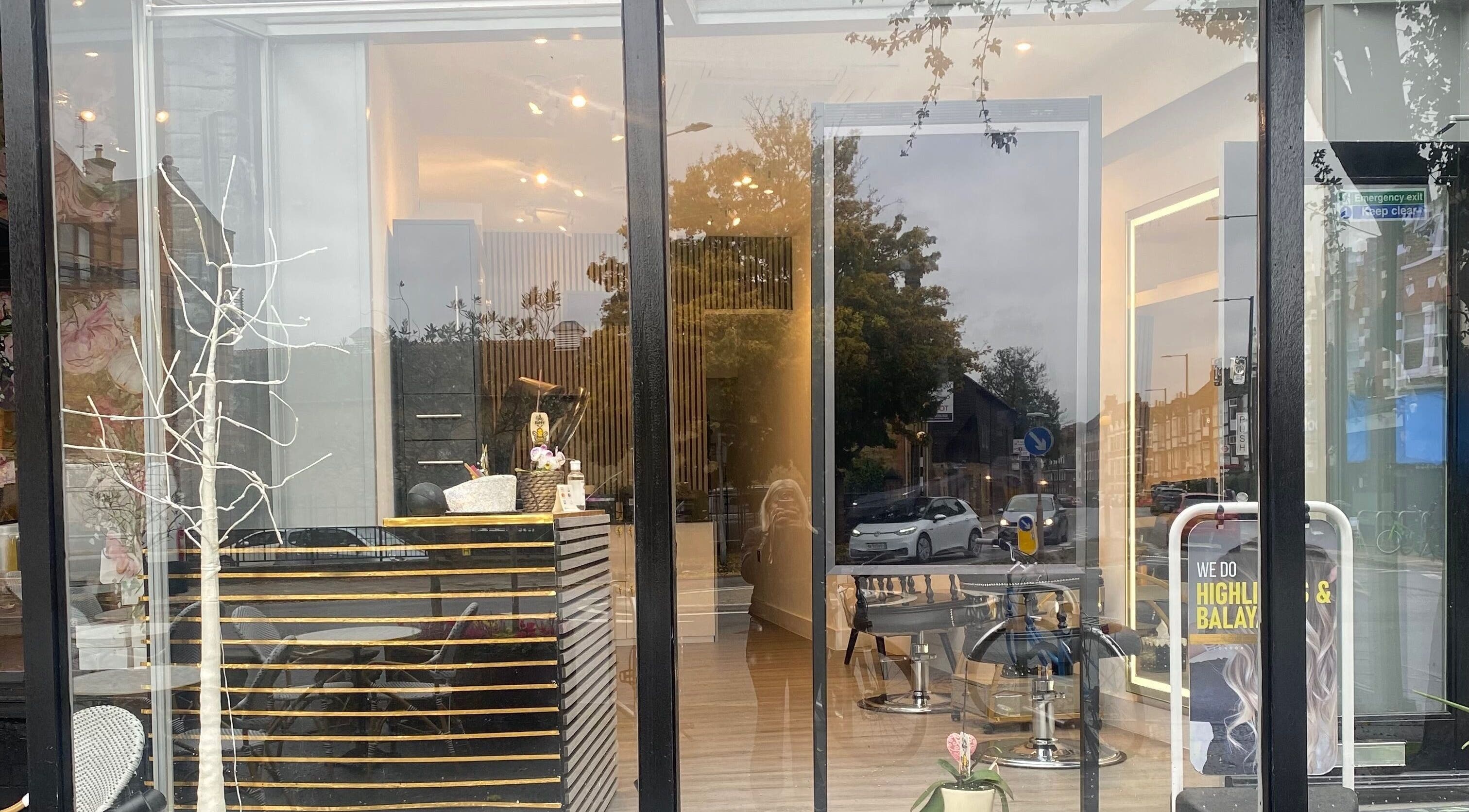 Elegant salon entrance at Just Gorgeous by Paty Silva in London, England, GB with modern decor and welcoming atmosphere.