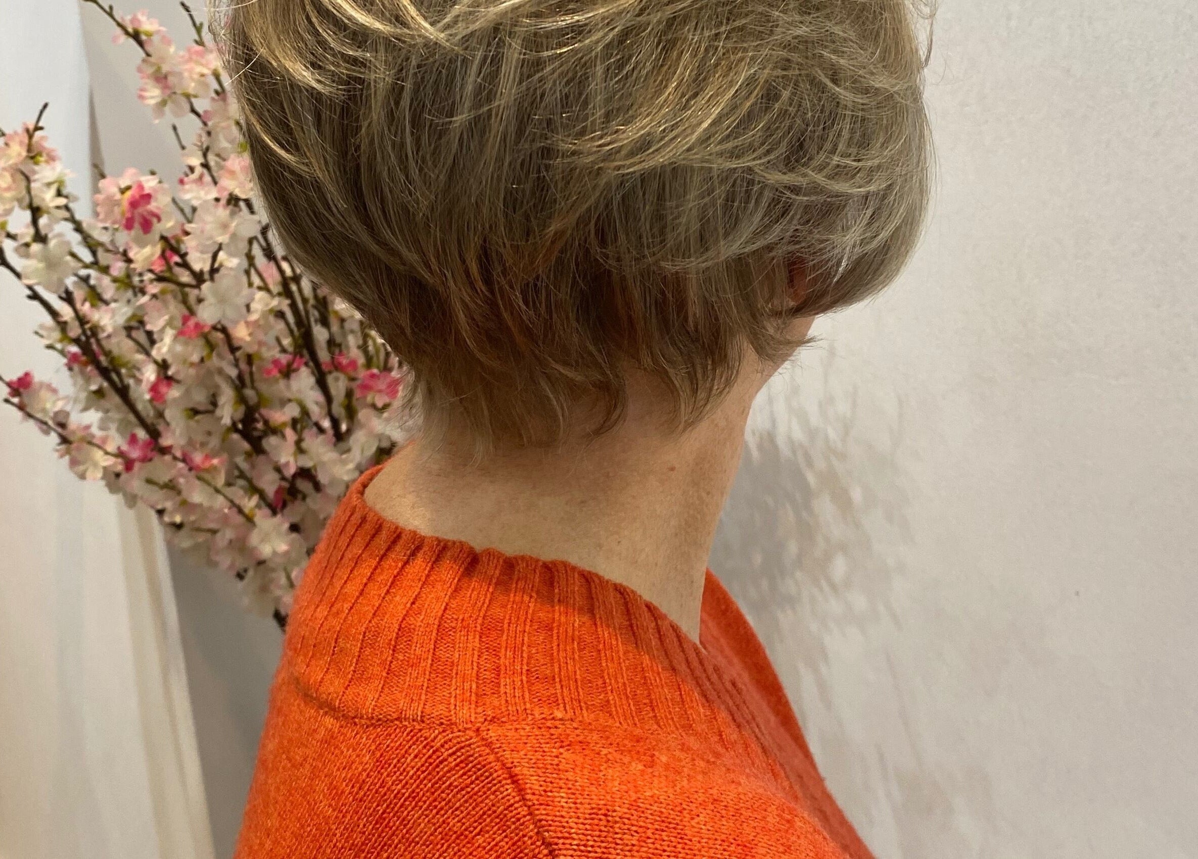 Chic bob haircut at Just Gorgeous by Paty Silva, London, England, GB, enhancing natural beauty.