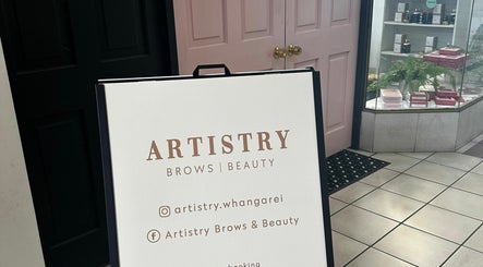 Artistry Brows and Beauty