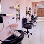 Roots Color Studio "Haar salon/Hairdressing"