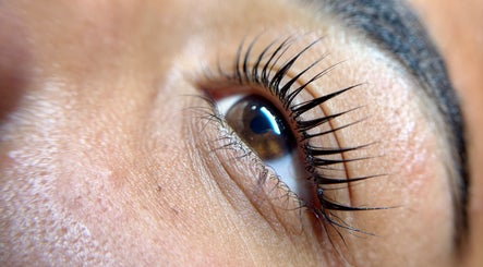 Close-up of curled lashes at Vi.lash you Westmount, London, Ontario, CA, showcasing expert beauty treatment.