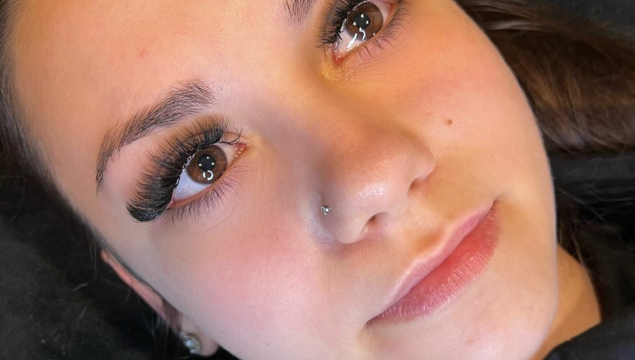 ElleBeauty image 1