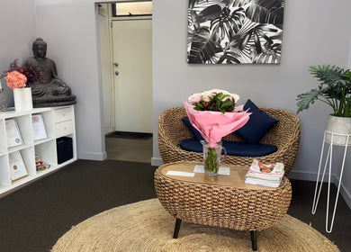 Cozy seating area at Deera Spa and Beauty in Goodwood, South Australia, AU with elegant decor and calming ambiance.