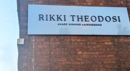 Rikki Theodosi Hair, bild 2