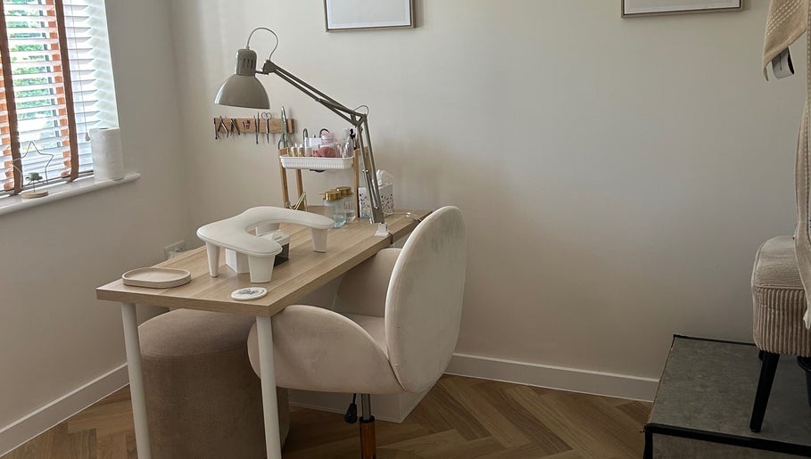 Cozy nail station at Jess Palmer Beauty in Bridgwater, England, GB featuring modern decor and comfy seating.