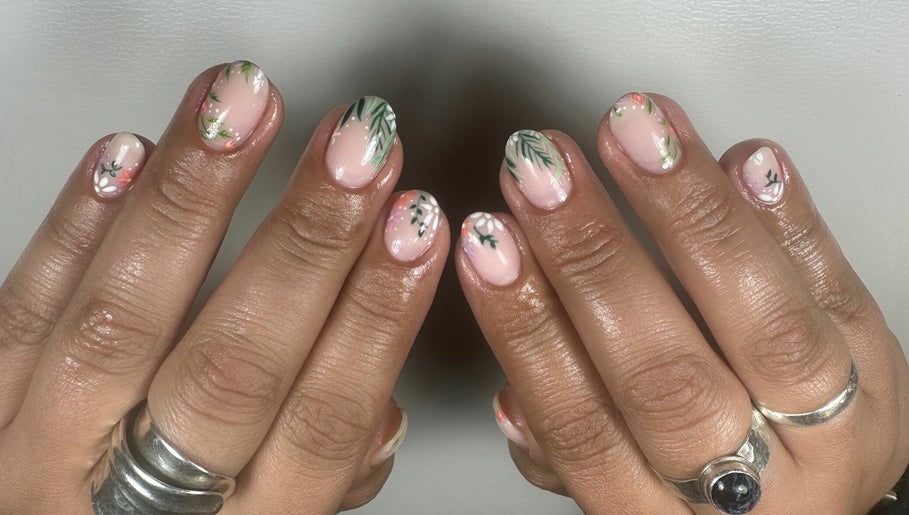 hình ảnh 1 của Ll Nails by Lana