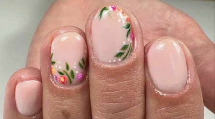 hình ảnh 3 của Ll Nails by Lana