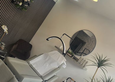 Stylish interior of 519 Woodborough Road Mapperley NG3 5FR, a beauty venue in Nottingham, England, GB with chic decor.