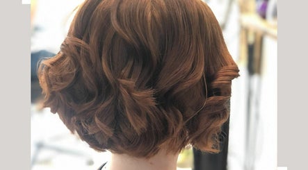 Hair by Holly Haxton 3paveikslėlis